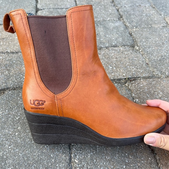 Ugg leather wedge boots - Picture 3 of 10
